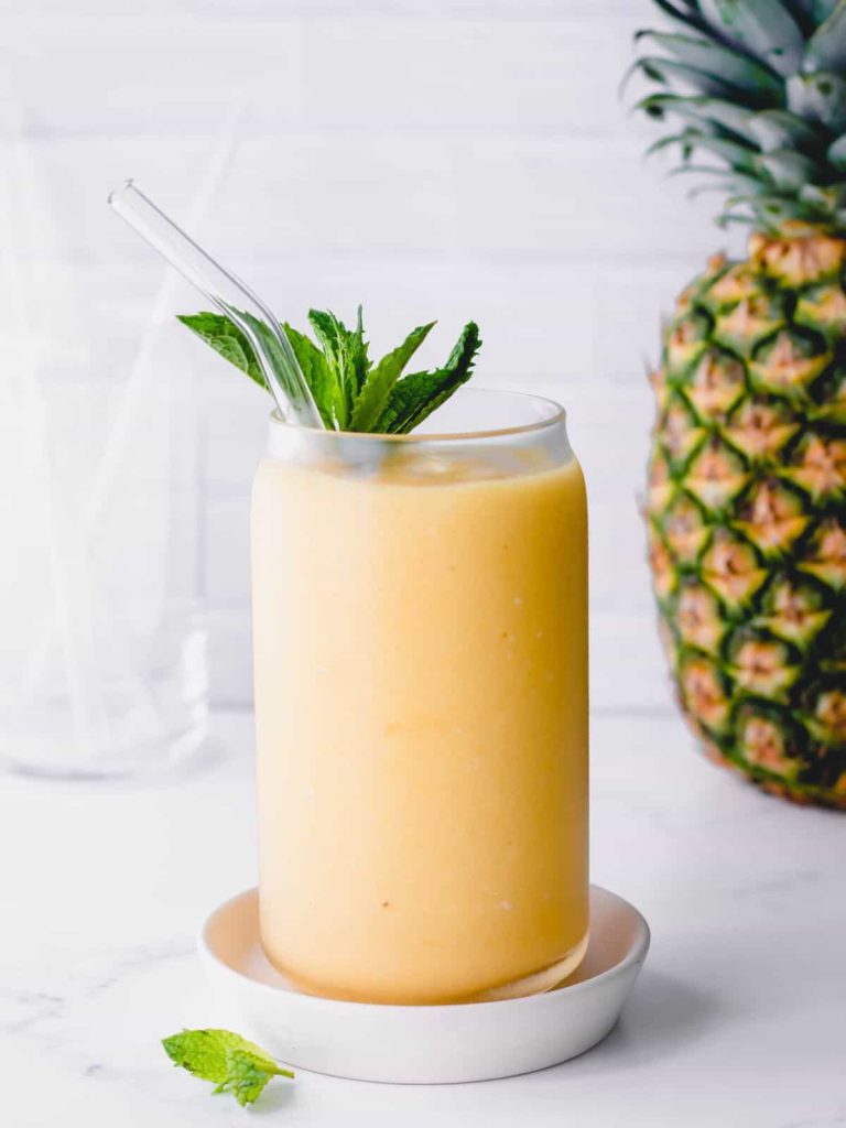PCOS Smoothies Mango Pineapple Smoothie by theoregondietitian.com
